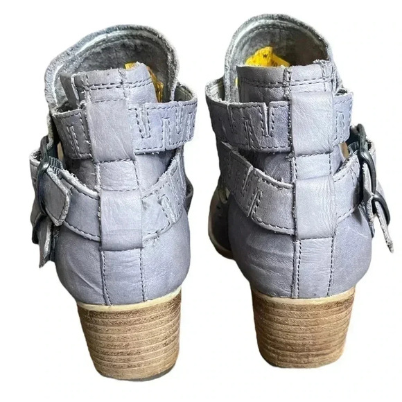 Caterpillar Cheyenne CAT Women’s Light Blue Leather Studded Booties size 7.5 - Picture 5 of 16